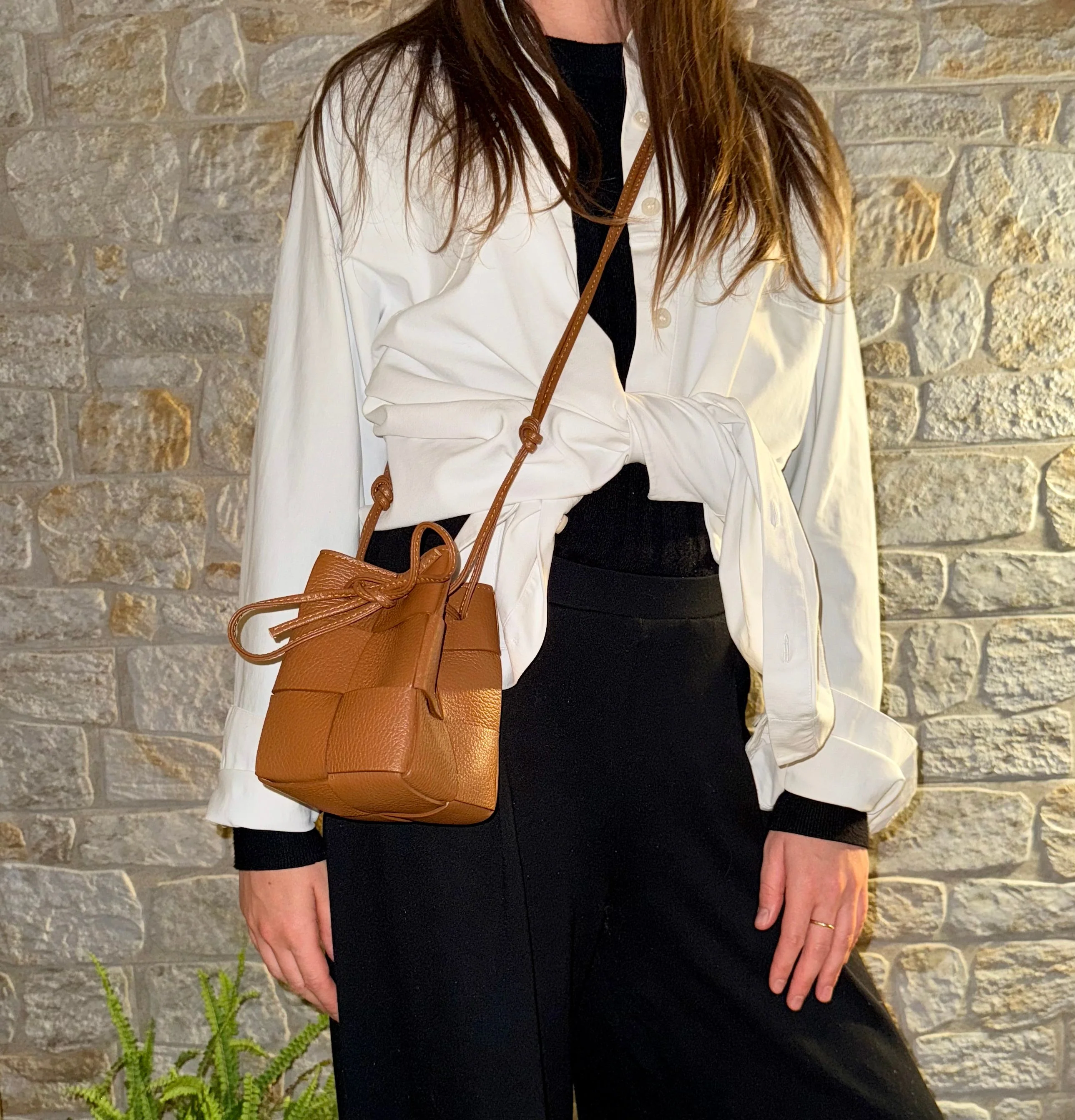 Emi - Handmade Drawstring Woven Crossbody Bag - Image 6