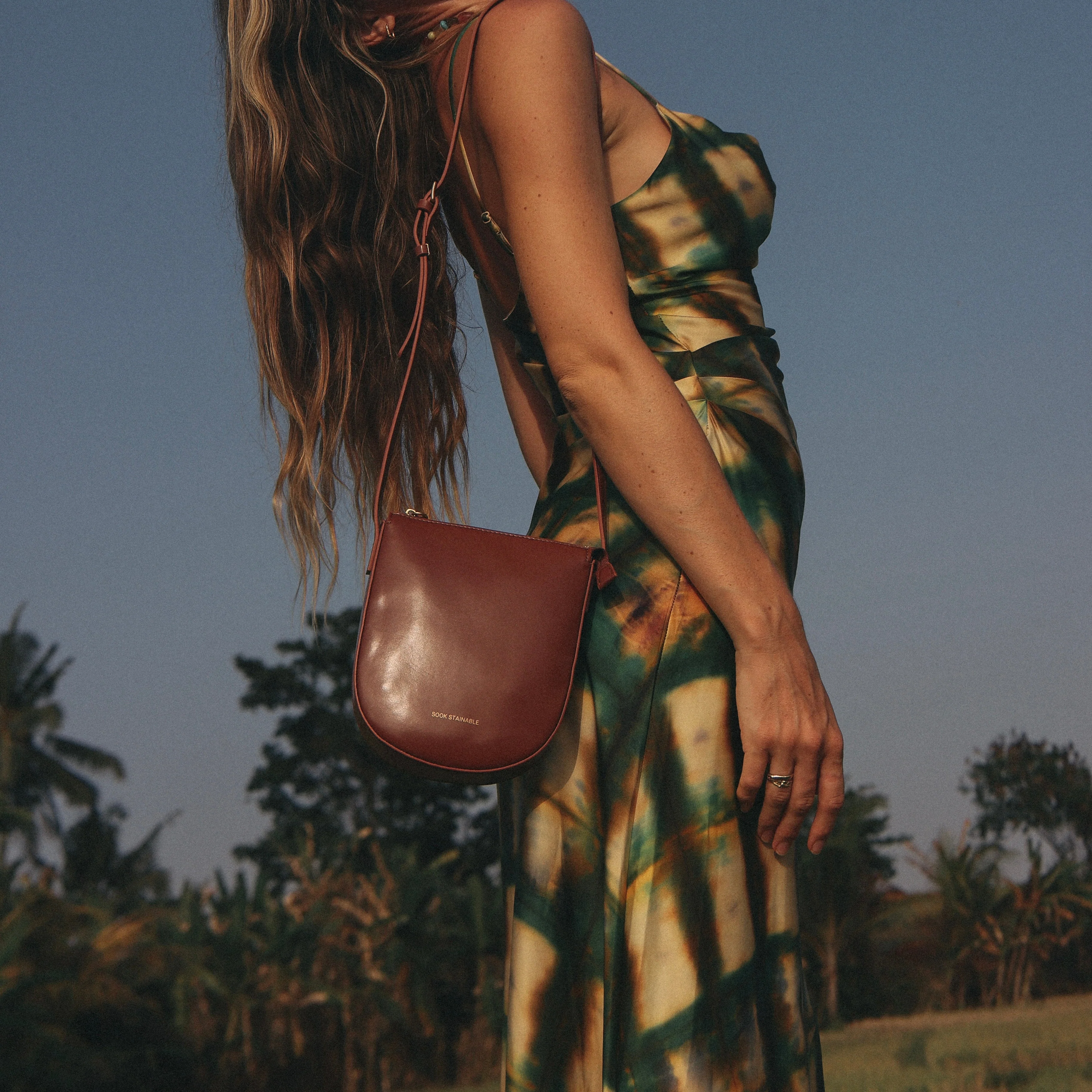 Eva - Apple Leather Crossbody Bag - Brown - Image 7