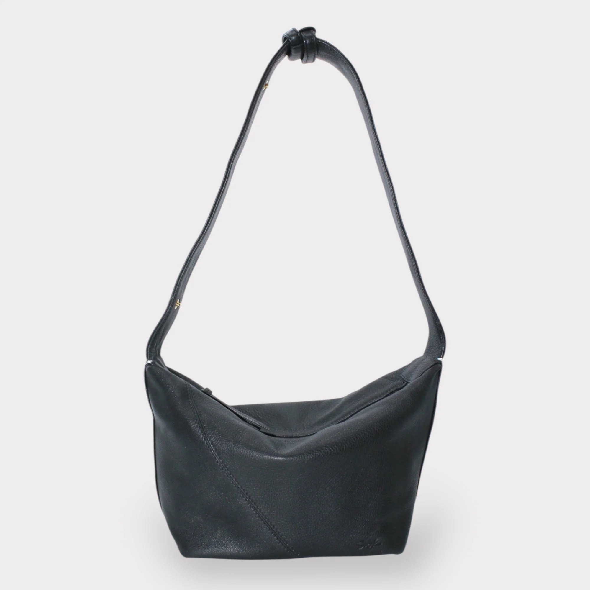Evy - Genuine Leather Pouch Shoulder Bag - Black - Image 4