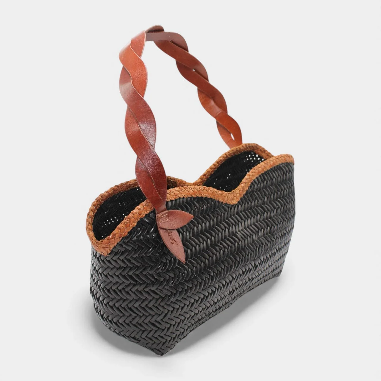Léafa - Handwoven Leather Shoulder Bag | Brown & Black - Image 3
