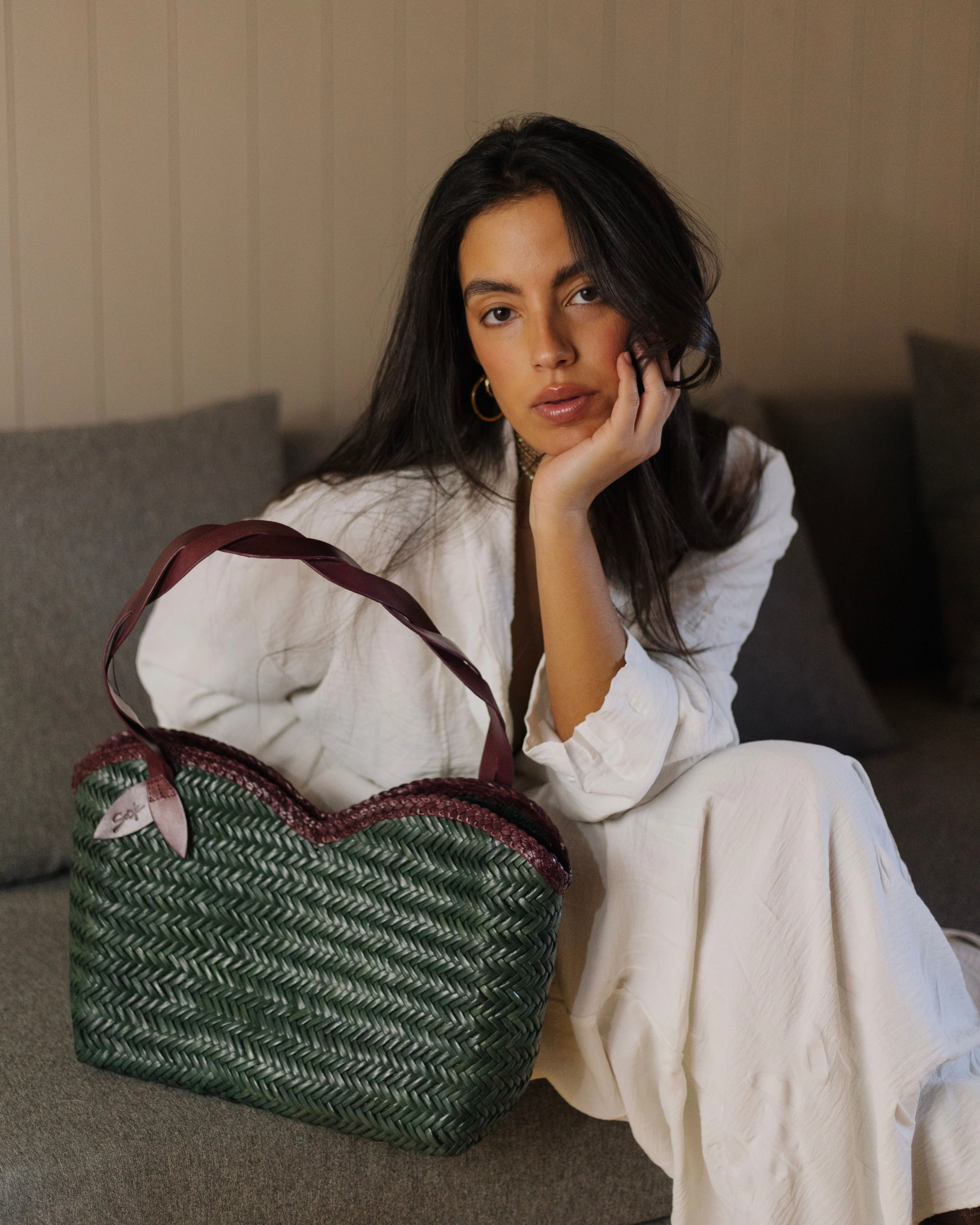 Léafa - Handwoven Leather Shoulder Bag | Burgundy & Green - Image 3