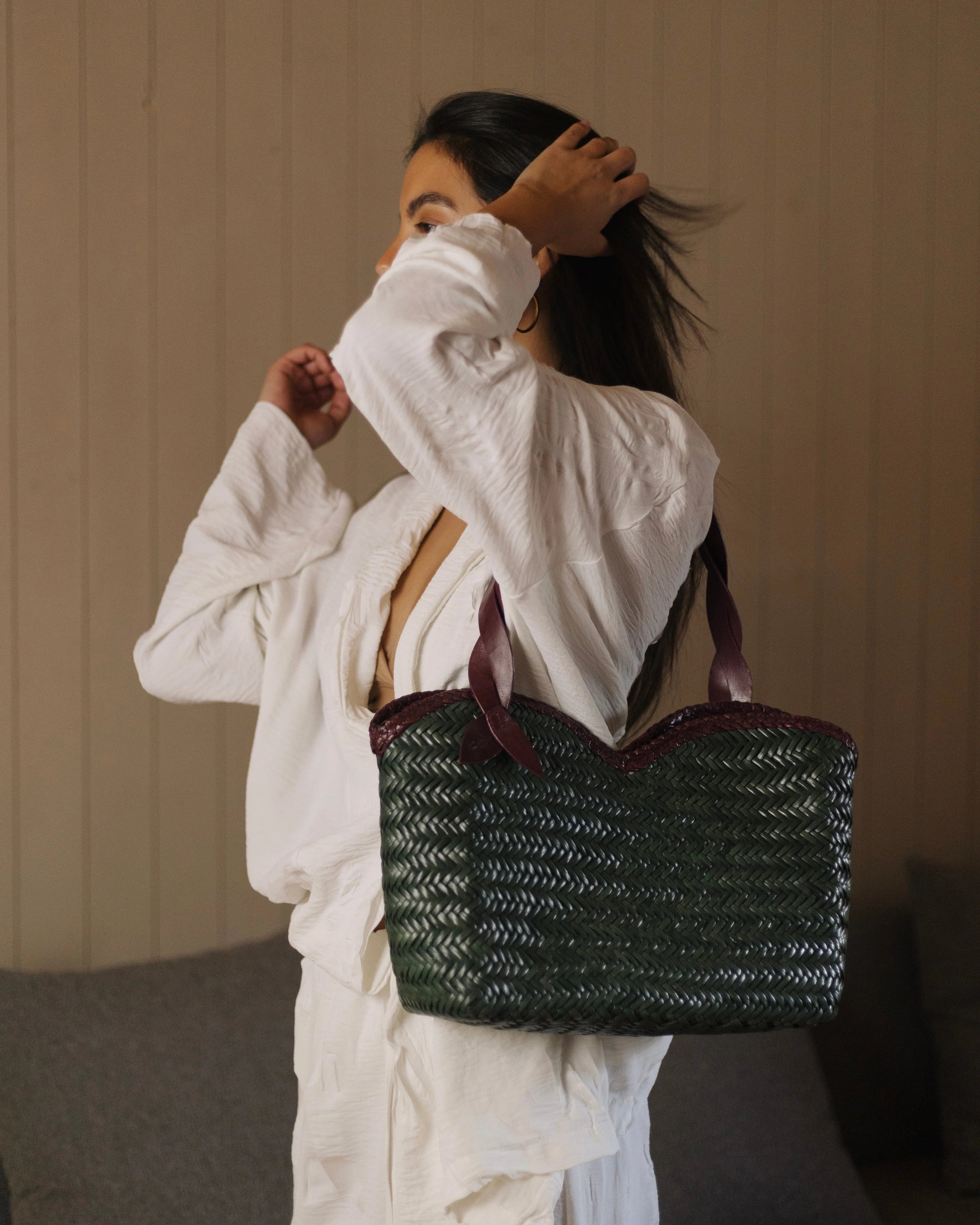 Léafa - Handwoven Leather Shoulder Bag | Burgundy & Green - Image 4