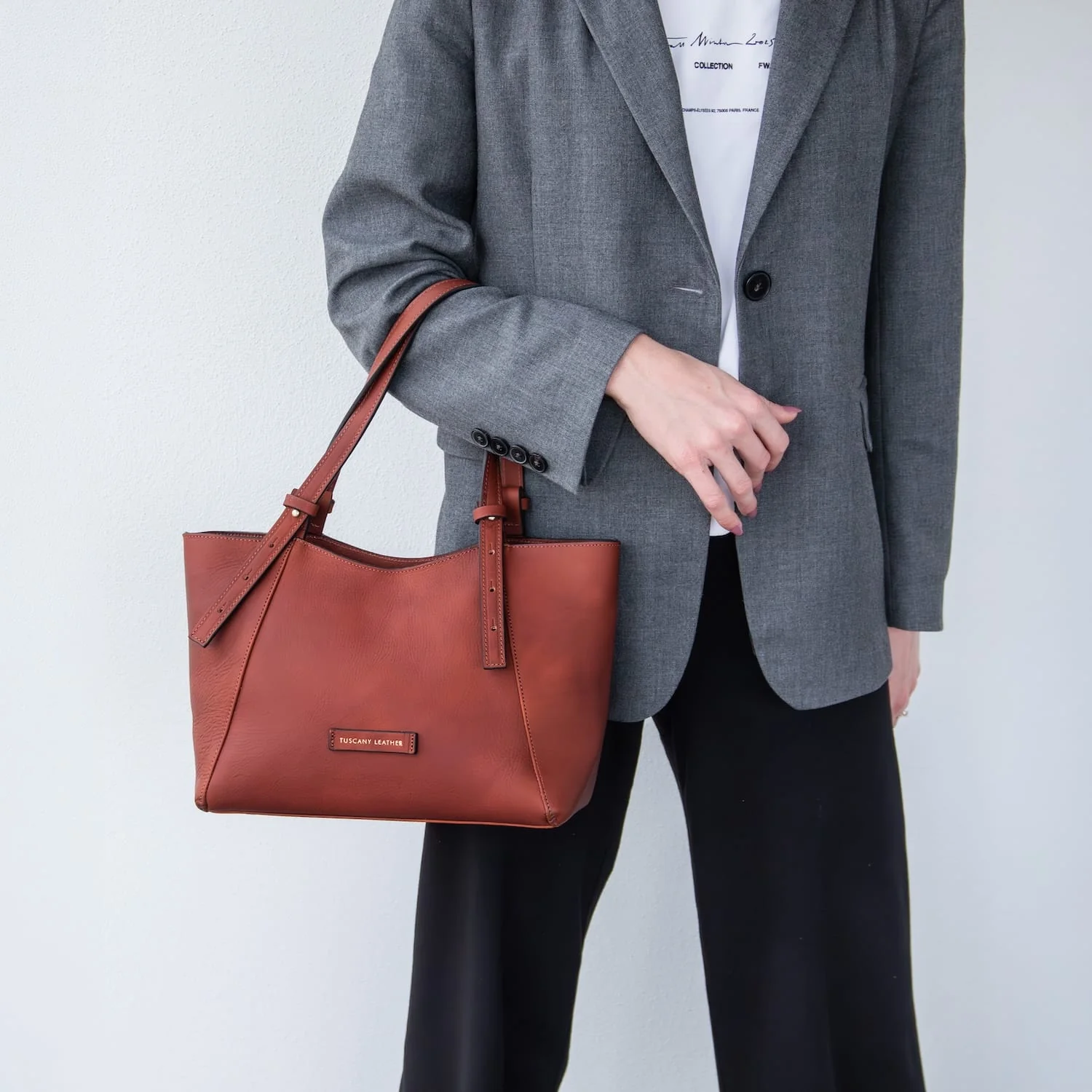 Libra - Long handle leather tote bag | TL142562 - Image 2